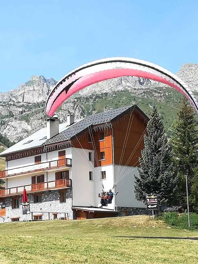 Chalet Beausoleil 4 Etoiles - Prestige - Au Pied Du Col De La Croix De Fer Saint-Sorlin-dʼArves Esterno foto
